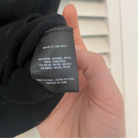 By Anthropologie size Medium Black Bolero Tie Front Vest Sweater Top Rayon Blend - Picture 4 of 6